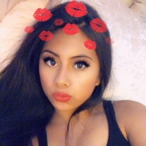 Meet your Posher, Esther